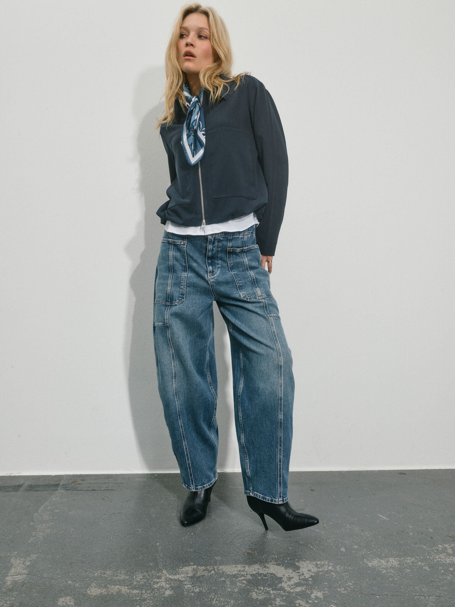 Modelshot / Vintage Blue / Detail